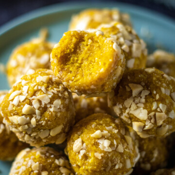 Vegan Turmeric Energy Balls Recipe