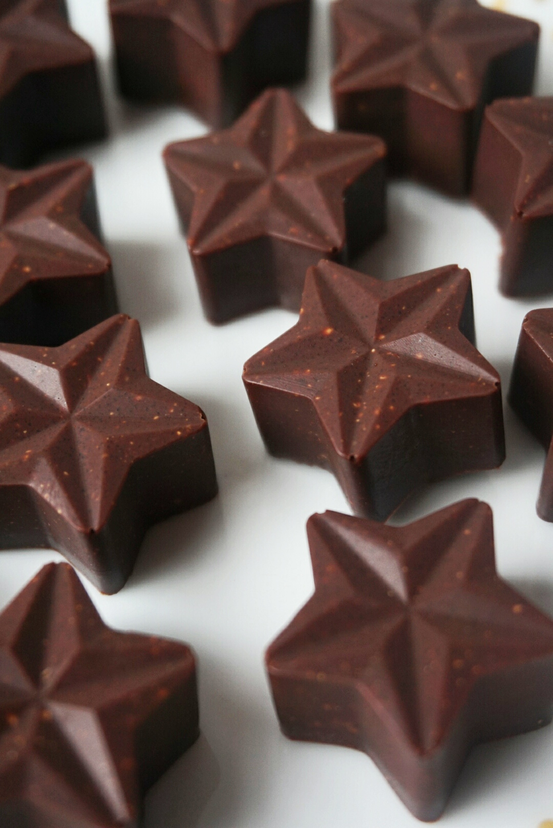Vegan Spiced Pecans Crunch Chocolates-image