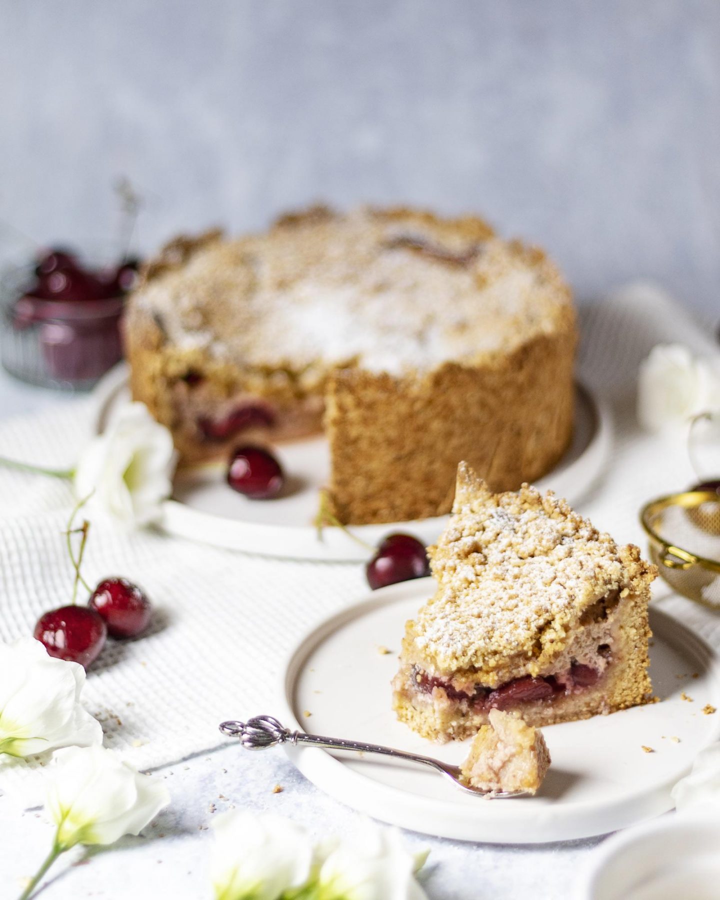 Vegan Cherry Quark Streusel