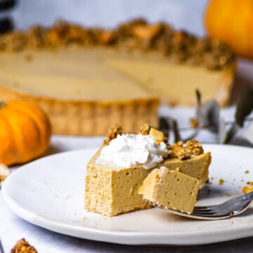 Vegan Pumpkin Pie Cheesecake