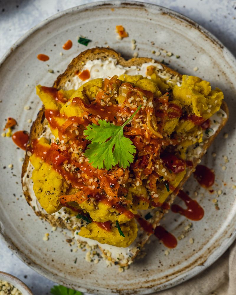 Vegan Scrambled Eggs Recipe (No Tofu) - Romy London