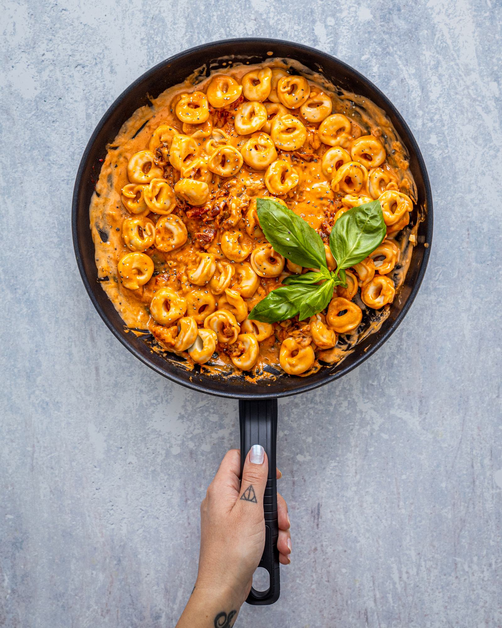 Creamy Sun-Dried Tomato Pasta - Vegan Tortellini