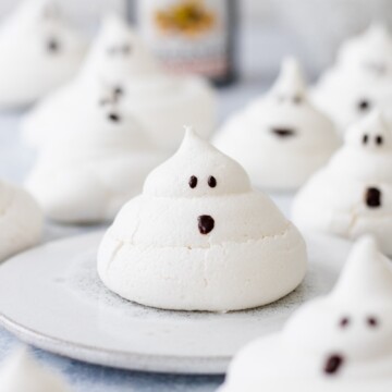 Vegan Meringue Ghosts (made with aquafaba!)