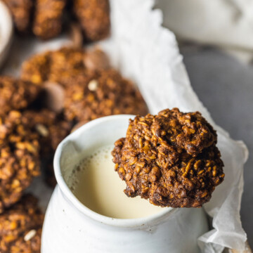 Vegan Sunflower Seed Cookies Recipe made with oats and banana (plantbased and gluten free)