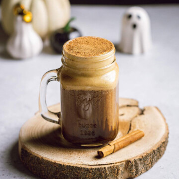 https://www.romylondonuk.com/wp-content/uploads/2022/10/pumpkin-cold-foam-starbucks-copycat-drink_06_thumb-360x360.jpg