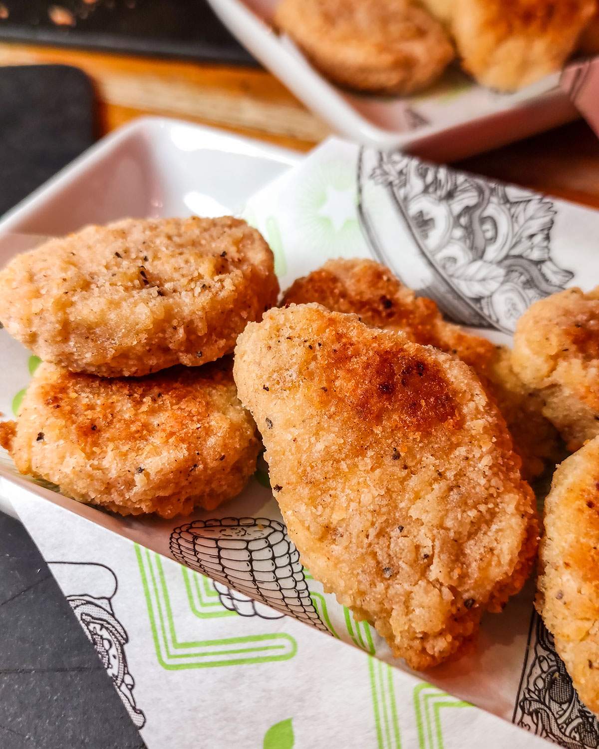 vegan nuggets at pizza hut on a small white tray