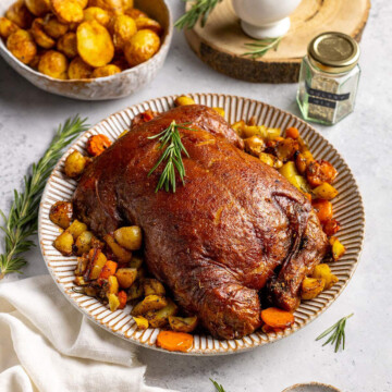 whole vegan turkey road on a serving platter